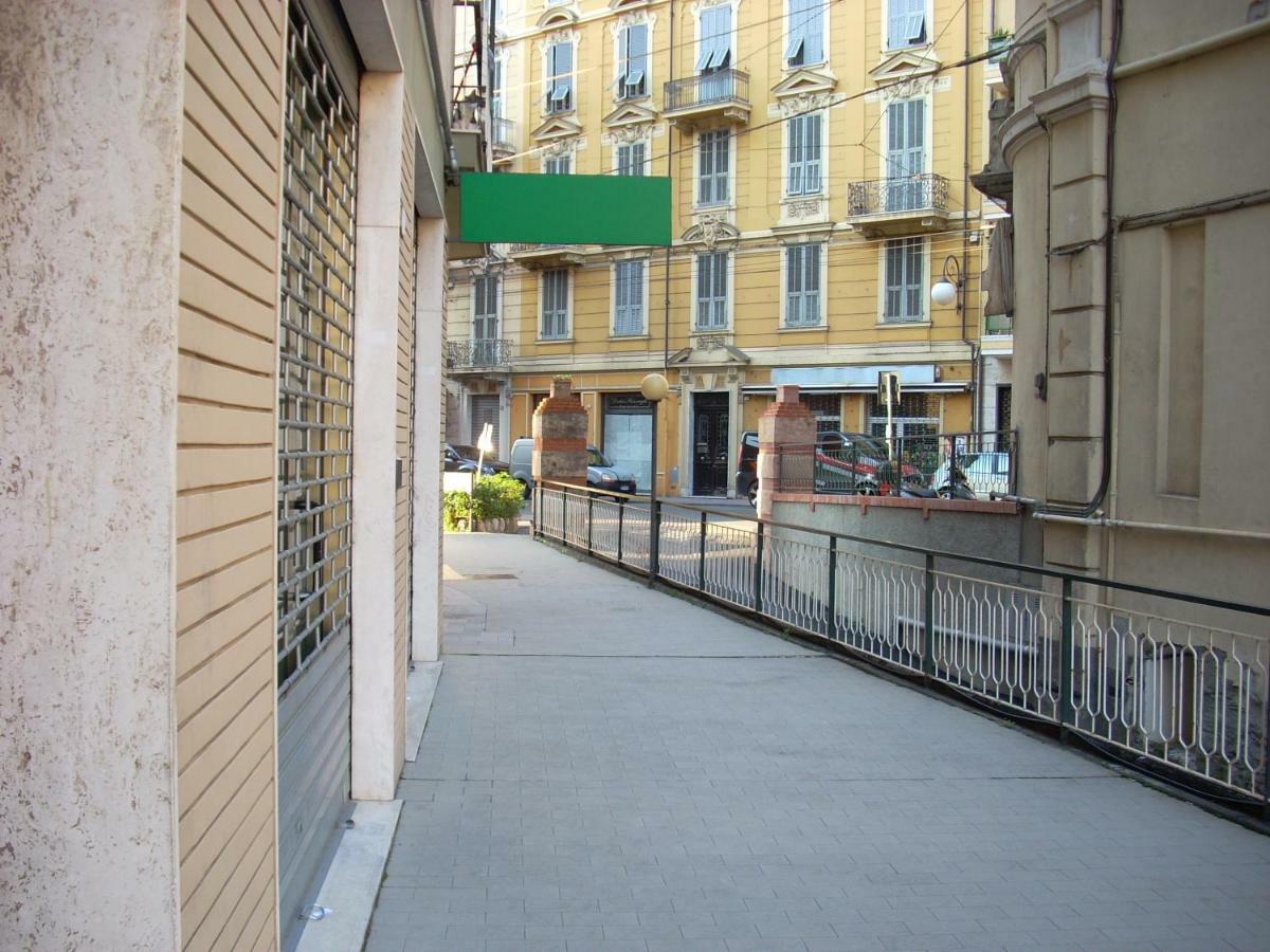 Appartamento Al Mare Di Вентимиля Екстериор снимка